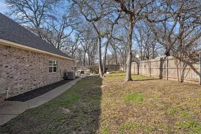 117 Lost Oaks Drive, Waco, TX 76705 - Photo 24