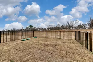 3501 E Renfro St, Burleson, TX 76028 - Photo 32