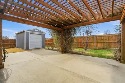 508 Lakeview Circle, Burleson, TX 76028 - Photo 32