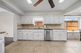 9727 Amberley Dr, Dallas, TX 75243 - Photo 6