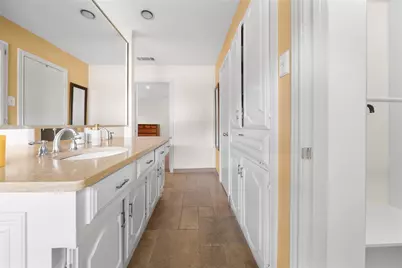 9727 Amberley Drive, Dallas, TX 75243 - Photo 16