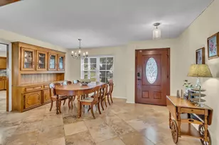 2521 Canterbury Ct, Carrollton, TX 75006 - Photo 6