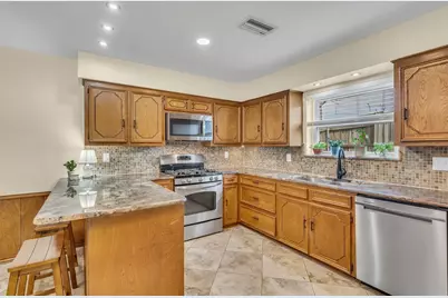 2521 Canterbury Court, Carrollton, TX 75006 - Photo 14