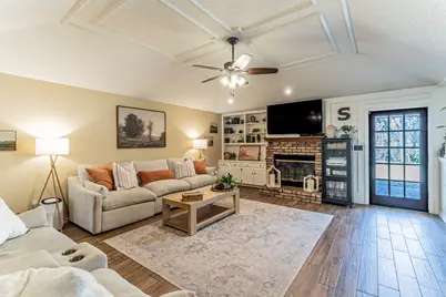 18007 Saddlehorn Lane, Mansfield, TX 76063 - Photo 2