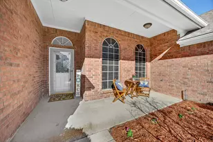 105 Canterbury Dr, Saginaw, TX 76179 - Photo 4