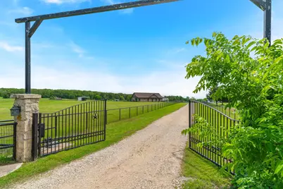 289 Blackjack Road, Valley View, TX 76272 - Photo 6
