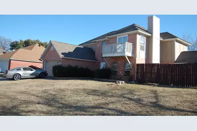 5608 Fairway Circle, Haltom City, TX 76117 - Photo 4