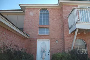 5608 Fairway Cir, Haltom City, TX 76117 - Photo 2