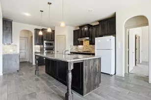 1 Duskview Ln, Edgecliff Village, TX 76134 - Photo 2