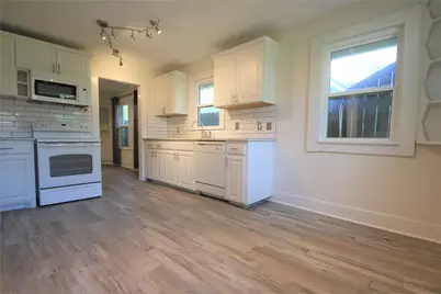 3320 W 5th Street, Fort Worth, TX 76107 - Photo 1