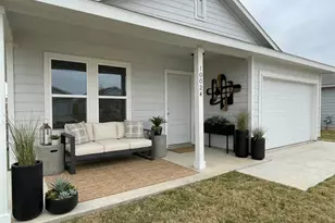 10024 Southwest Dr, Fort Worth, TX 76134 - Photo 1