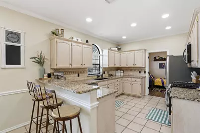 1602 Hyde Park Boulevard, Cleburne, TX 76033 - Photo 10