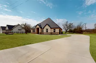 692 Co Rd 4109, Greenville, TX 75401 - Photo 4