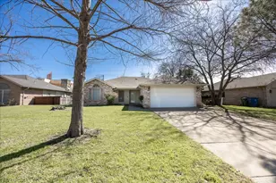 116 Misty View Ln, Roanoke, TX 76262 - Photo 2