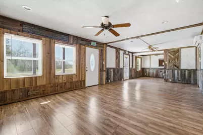 705 E Pine Street, Edgewood, TX 75117 - Photo 12