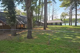 190 Thunderbird Dr, Mabank, TX 75156 - Photo 6