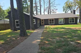 190 Thunderbird Dr, Mabank, TX 75156 - Photo 1