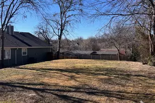 304 McKinney Ave, McKinney, TX 75069 - Photo 1