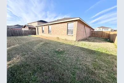 2435 Silverado Trail, Grand Prairie, TX 75052 - Photo 18