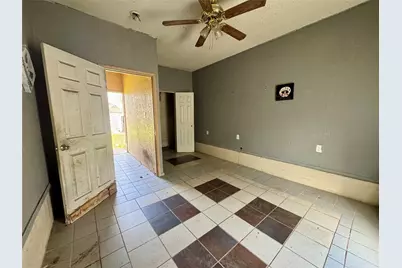 3215 S Llewellyn Avenue, Dallas, TX 75224 - Photo 12