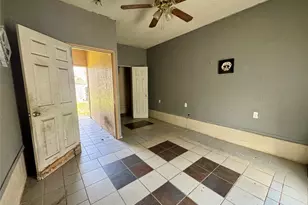 3215 S Llewellyn Ave, Dallas, TX 75224 - Photo 12