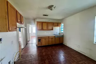 3215 S Llewellyn Ave, Dallas, TX 75224 - Photo 6