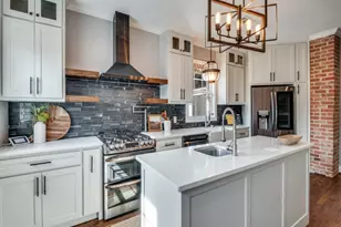 2200 W 10th St, Dallas, TX 75208 - Photo 18