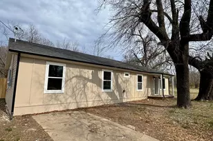 1844 W Houston St, Paris, TX 75460 - Photo 2