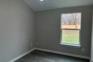 1844 W Houston St, Paris, TX 75460 - Photo 14