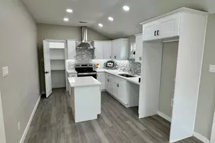 1844 W Houston St, Paris, TX 75460 - Photo 8