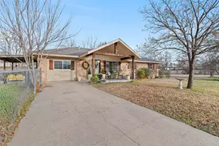403 Magnolia Ave, Pottsboro, TX 75076 - Photo 2