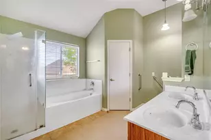 409 Lakemont Dr, Hutto, TX 78634 - Photo 24