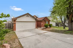 409 Lakemont Dr, Hutto, TX 78634 - Photo 2