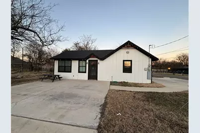 300 Avenue B, Ennis, TX 75119 - Photo 20