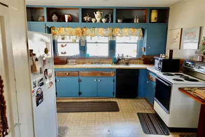 981 W Hwy 84, Mullin, TX 76864 - Photo 10