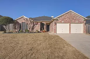 1109 Pierce Arrow Dr, Arlington, TX 76001 - Photo 1