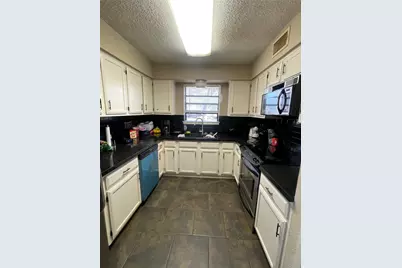 814 Plum Street, Graham, TX 76450 - Photo 8