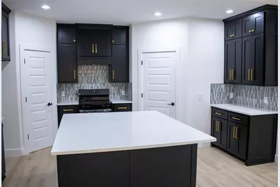 2212 Lakeshore Lane, Glenn Heights, TX 75154 - Photo 8
