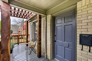 406 N Montreal Ave, Dallas, TX 75208 - Photo 2