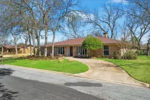 2529 Nantucket Dr, Sherman, TX 75092 - Photo 2