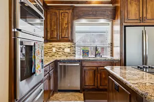 18016 Benchmark Dr, Dallas, TX 75252 - Photo 10