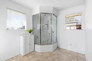 361 Oakview Dr, Lewisville, TX 75077 - Photo 20