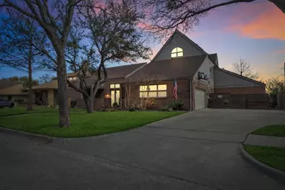 1426 Hidden Oaks Circle, Corinth, TX 76210 - Photo 2