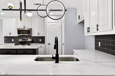 607 Parkhill Drive, Mansfield, TX 76063 - Photo 8