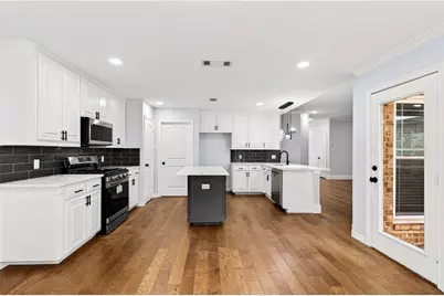 607 Parkhill Drive, Mansfield, TX 76063 - Photo 12