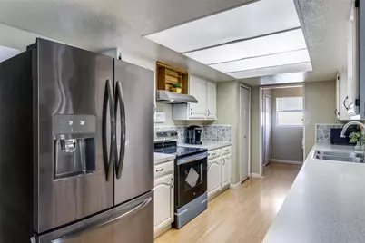 2110 Burrows Trail, Grand Prairie, TX 75052 - Photo 14