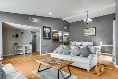 2110 Burrows Trail, Grand Prairie, TX 75052 - Photo 4