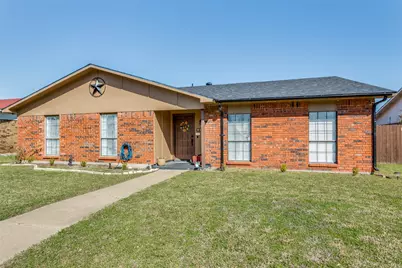 2110 Burrows Trail, Grand Prairie, TX 75052 - Photo 1