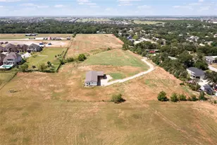 5989 Edgewood Pl, Little Elm, TX 75068 - Photo 6