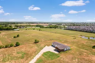 5989 Edgewood Pl, Little Elm, TX 75068 - Photo 8